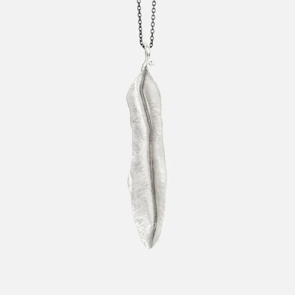 Ole Lynggaard Pendants-Leaves pendant large