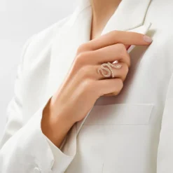 Ole Lynggaard Rings-Snakes ring medium pavé